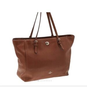 COACH Turnlock Tote Pebble Leather